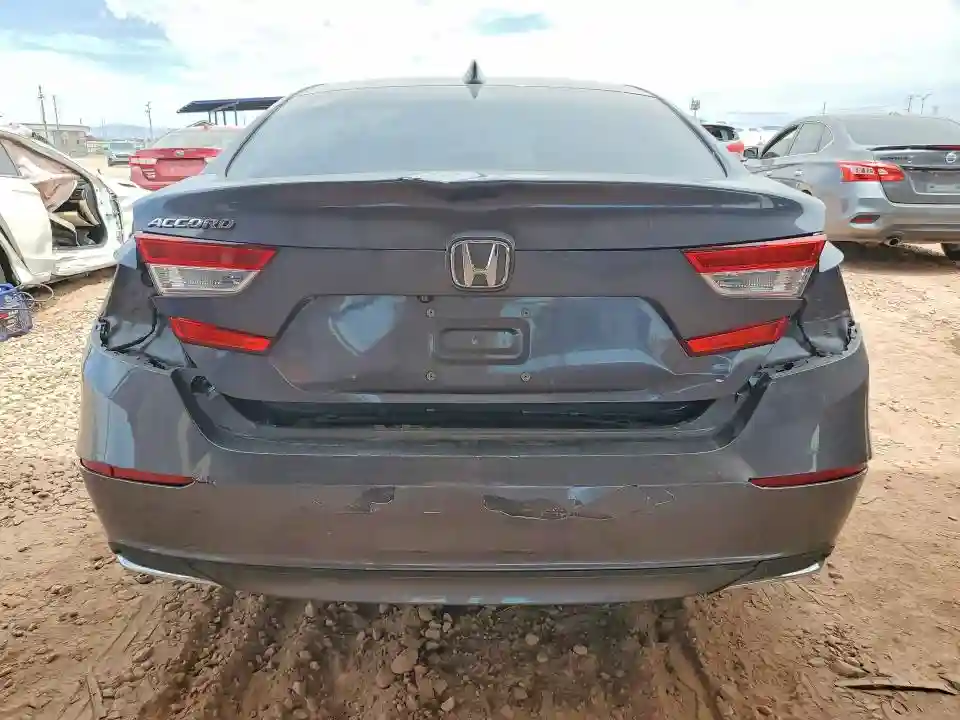 1HGCV1F57JA114646 2018 HONDA ACCORD-5