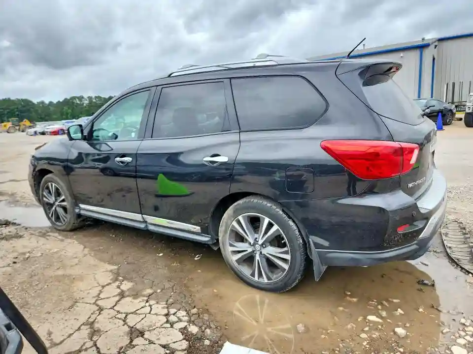 5N1DR2MN6JC618556 2018 NISSAN PATHFINDER-1