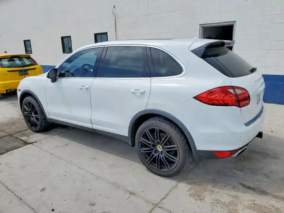 WP1AA2A26DLA00021 2013 PORSCHE CAYENNE-1