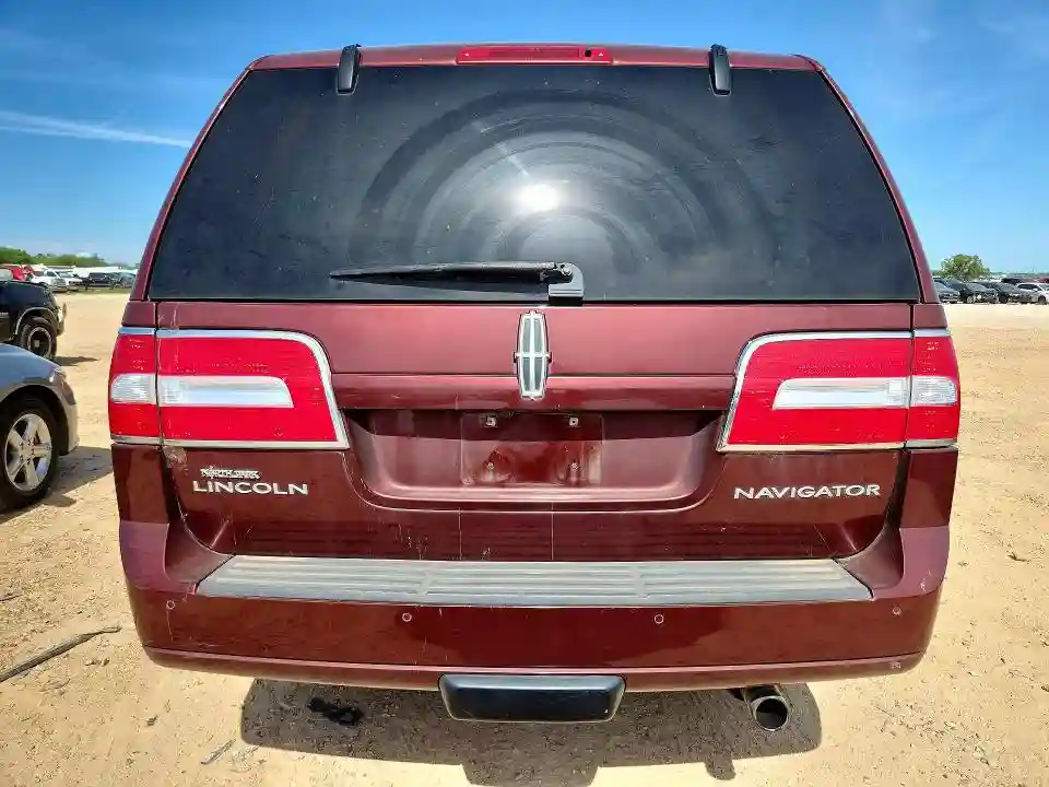 5LMJJ2H53AEJ10356 2010 LINCOLN NAVIGATOR-5