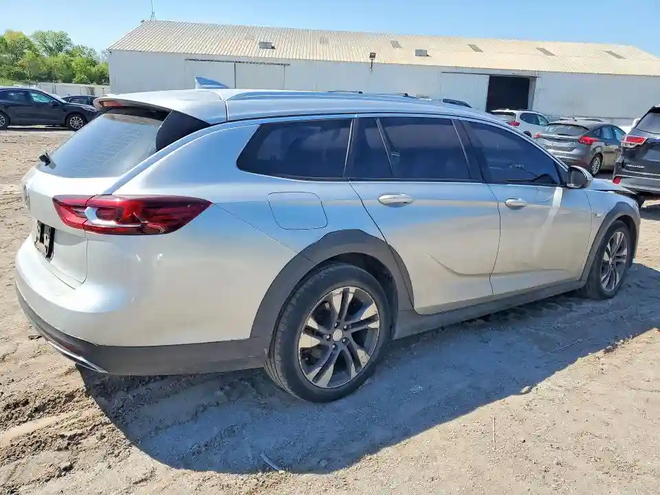 W04GV8SX0K1033399 2019 BUICK REGAL-2