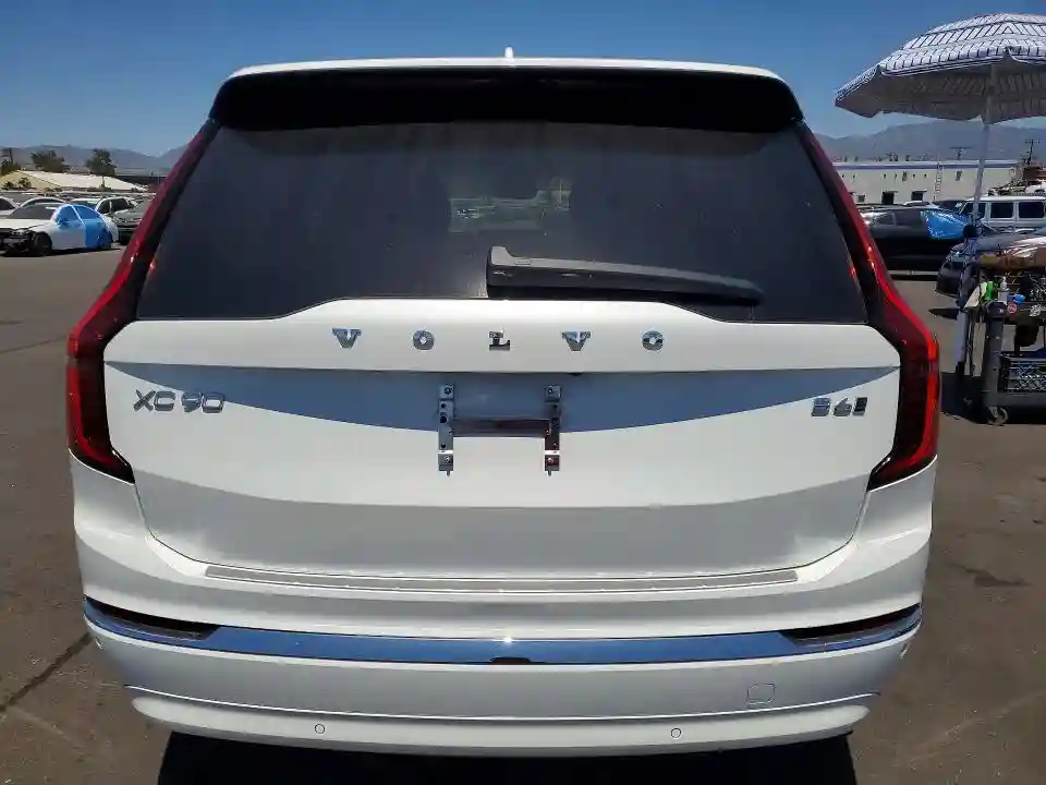 YV4062PB8S1351721 2025 VOLVO XC90-5