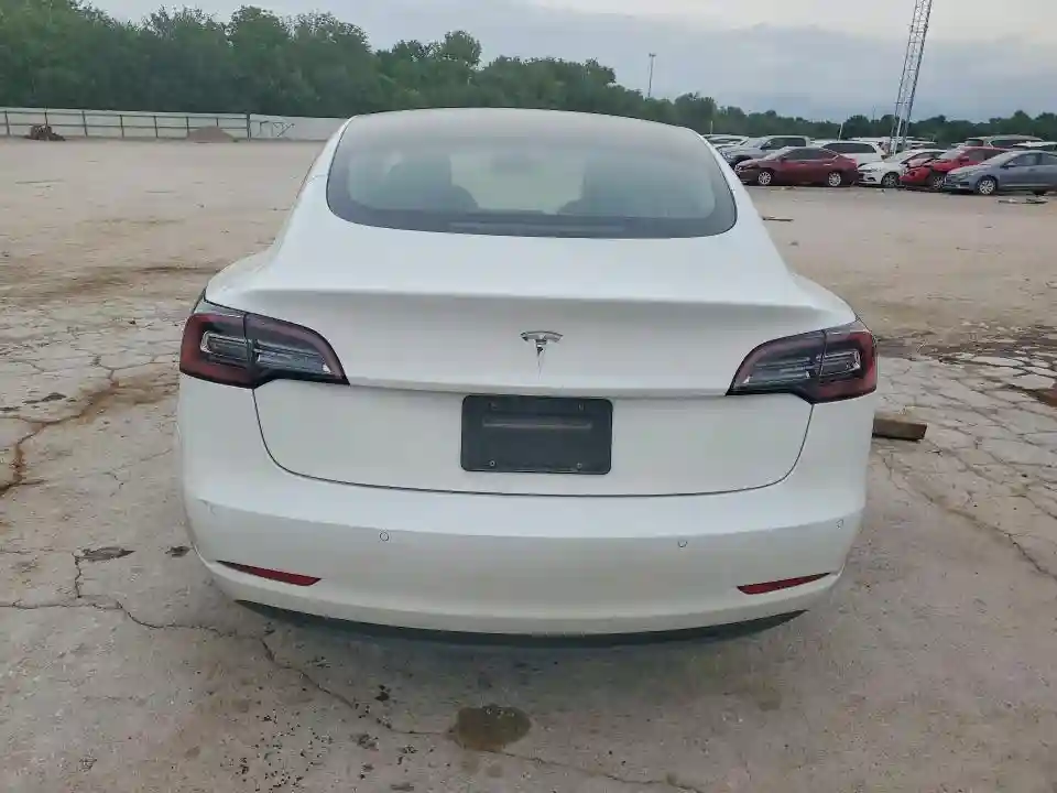 5YJ3E1EA3NF190021 2022 TESLA MODEL 3-5