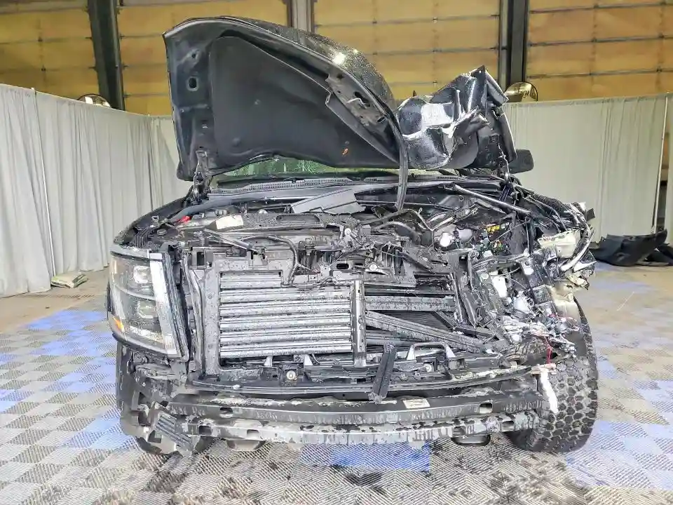 1GNSCHKC0KR130159 2019 CHEVROLET SUBURBAN-4