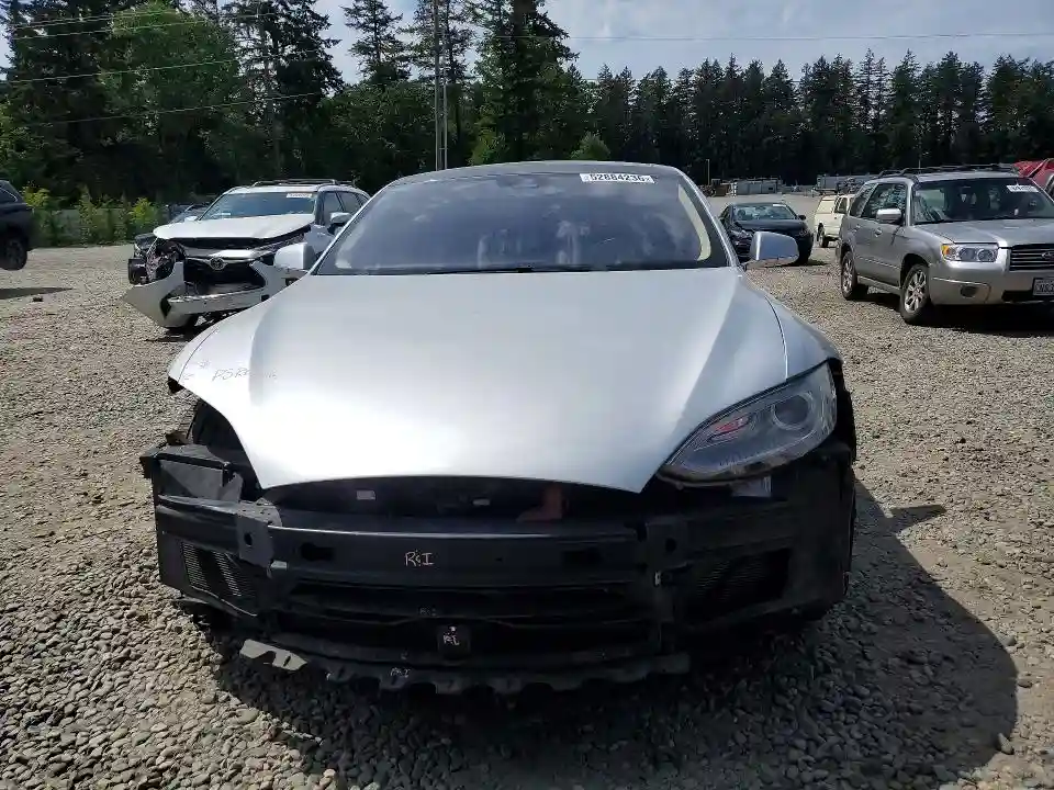 5YJSA1H26FFP69565 2015 TESLA MODEL S-4