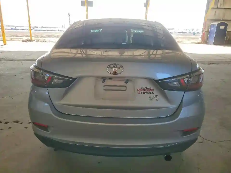 3MYDLBYV3JY309779 2018 TOYOTA YARIS-5