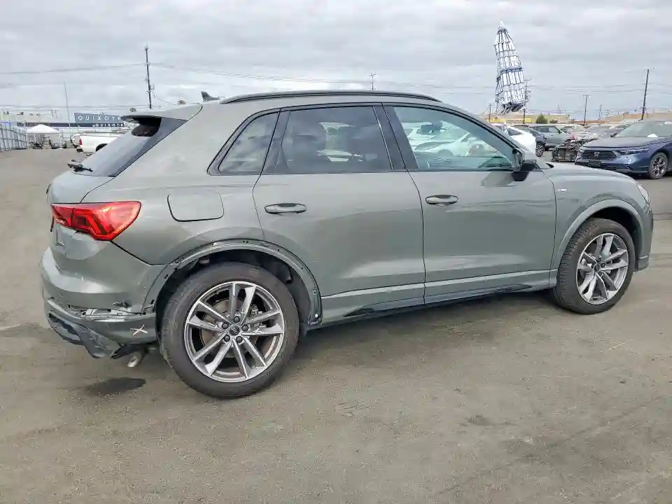 WA1EECF32R1108051 2024 AUDI Q3-2