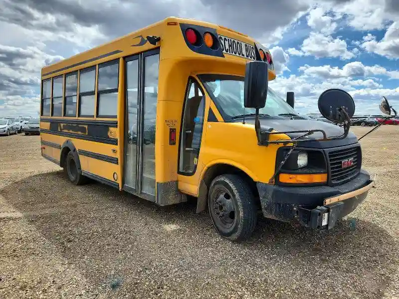1GD373BG4B1172366 2011 GMC MICRO BIRD-0