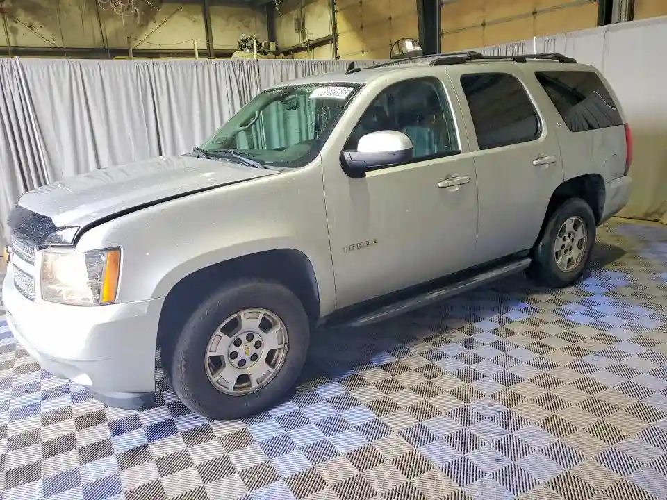 1GNSKBE09DR240549 2013 CHEVROLET TAHOE-0