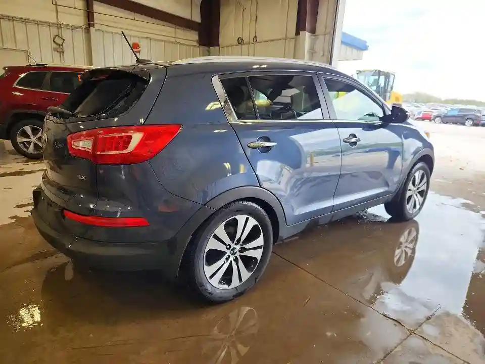 KNDPCCA25D7370879 2013 KIA SPORTAGE-2