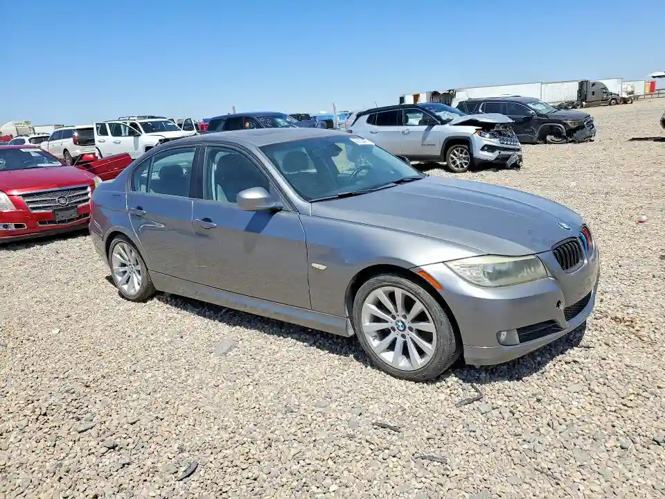 WBAPH7C52BE683197 2011 BMW 3 SERIES-3