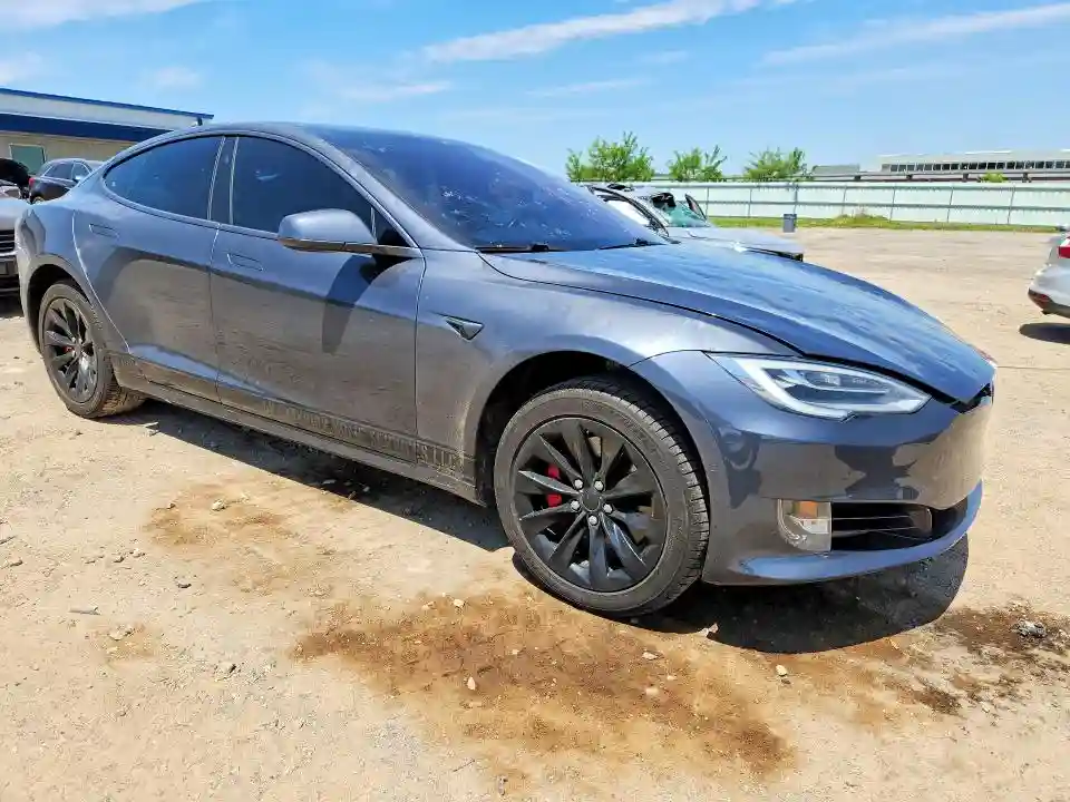 5YJSA1E2XJF284701 2018 TESLA MODEL S-3