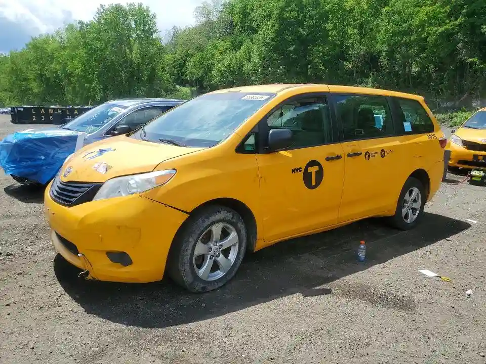 5TDZZ3DC6HS875823 2017 TOYOTA SIENNA-0