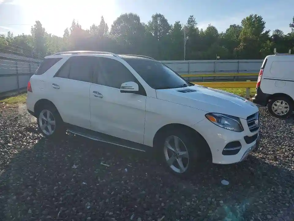 4JGDA5HB9JB144598 2018 MERCEDES-BENZ GLE-CLASS-3
