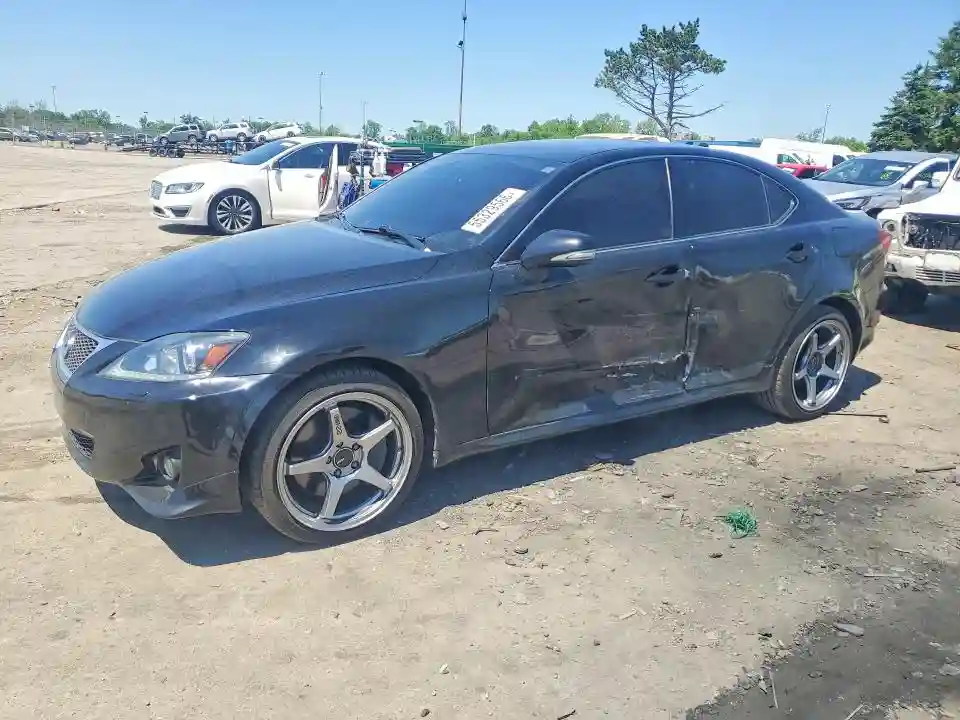 JTHCE5C20B5001050 2011 LEXUS IS-0