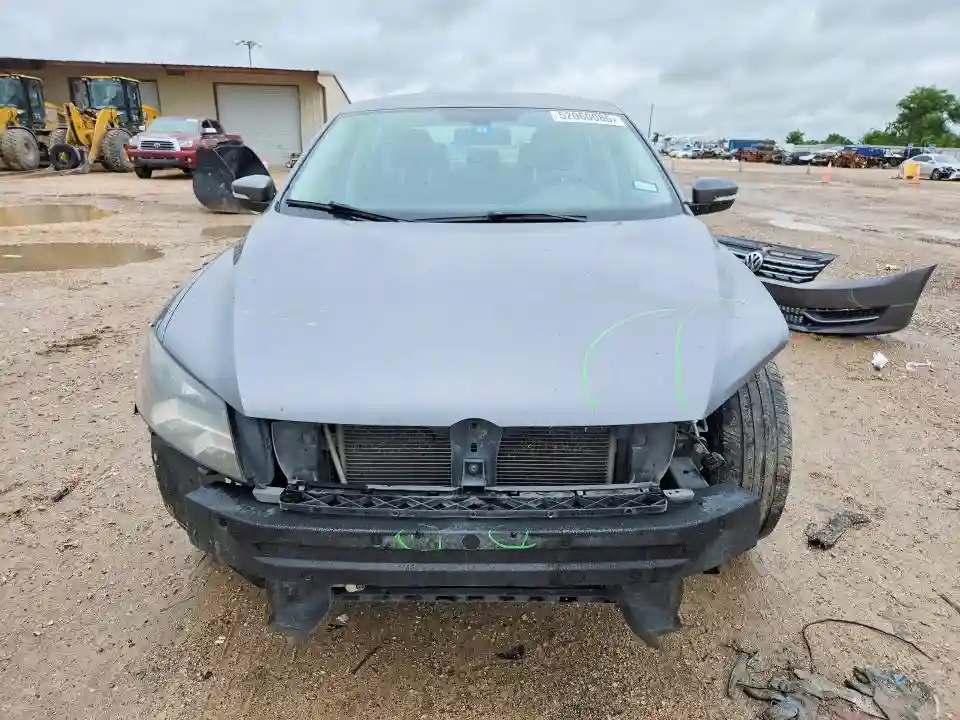1VWAP7A3XCC076584 2012 VOLKSWAGEN PASSAT-4