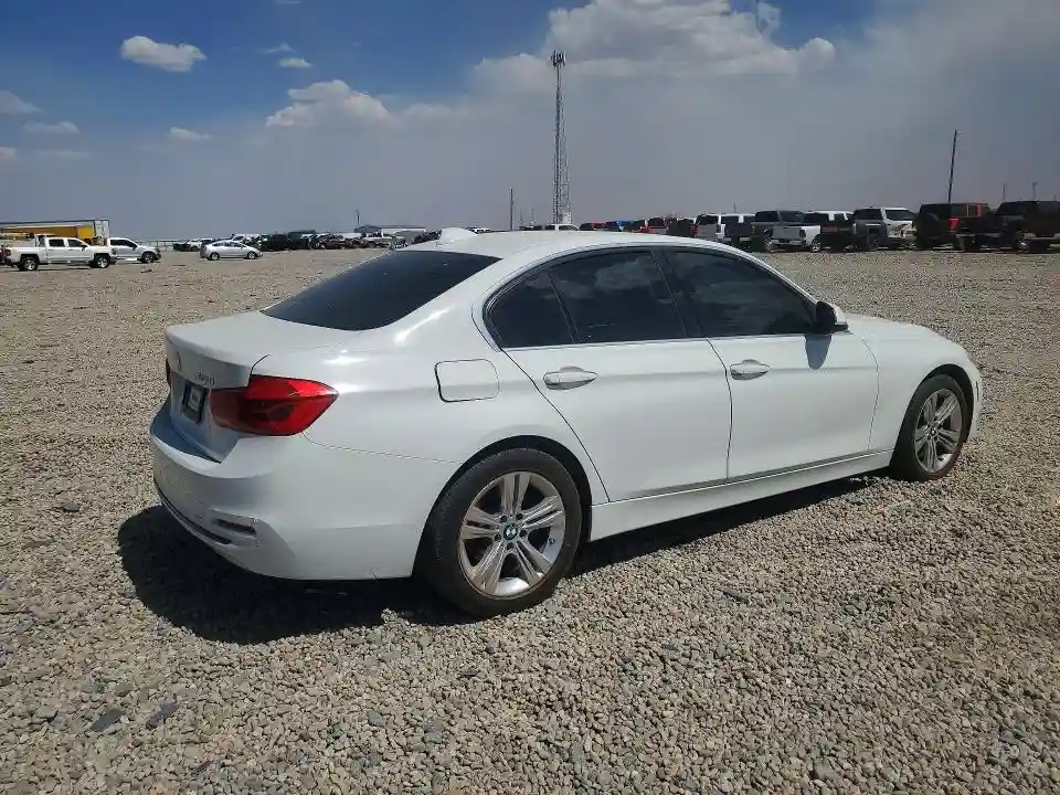 WBA8B9G30HNU56089 2017 BMW 3 SERIES-2