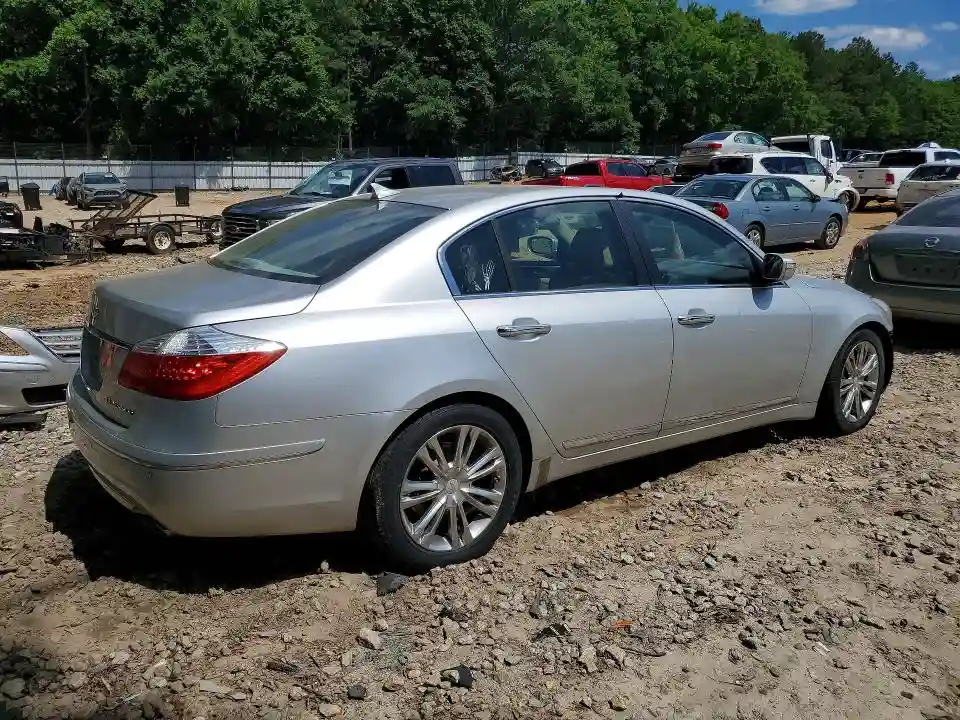 KMHGC4DF4BU113839 2011 HYUNDAI GENESIS-2