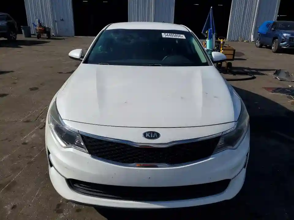 5XXGT4L36JG268621 2018 KIA OPTIMA-4
