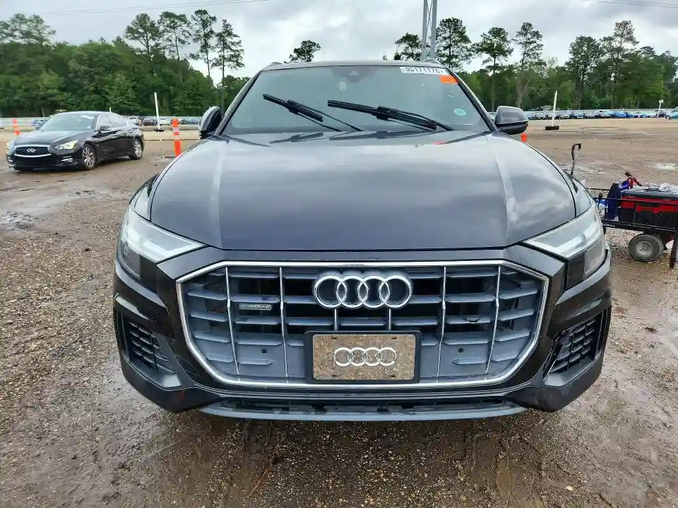 WA1AVAF17KD021476 2019 AUDI Q8-4