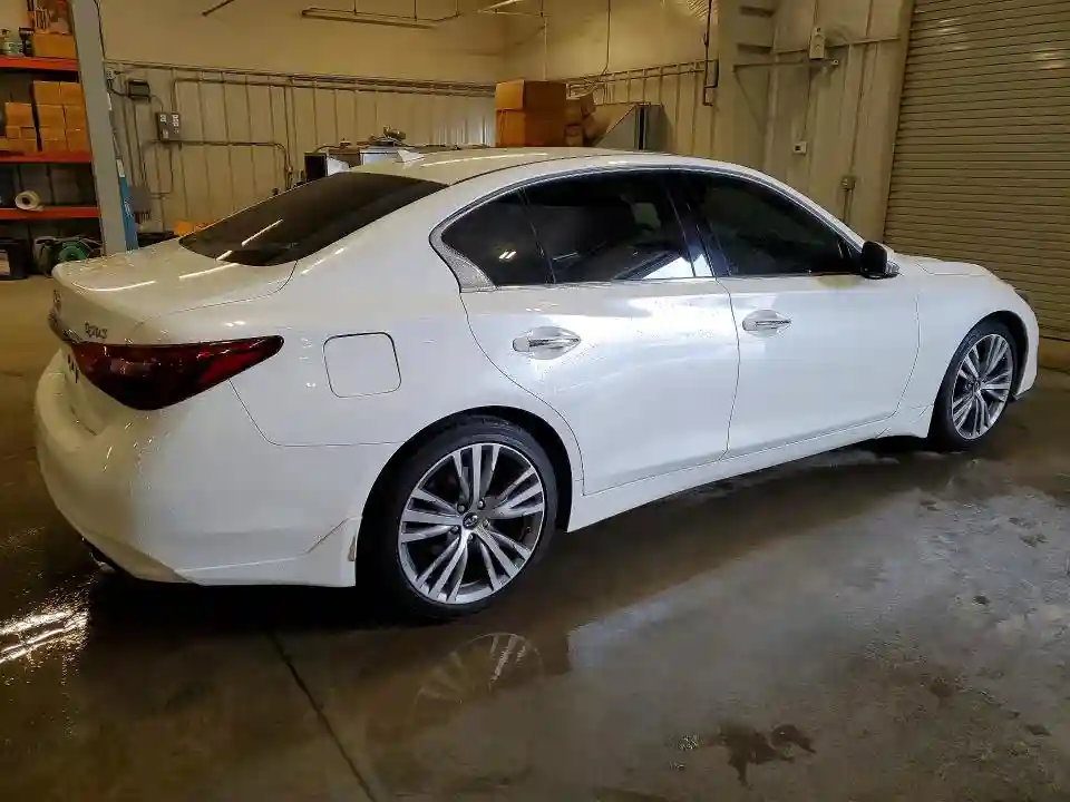 JN1EV7AR7JM444292 2018 INFINITI Q50-2