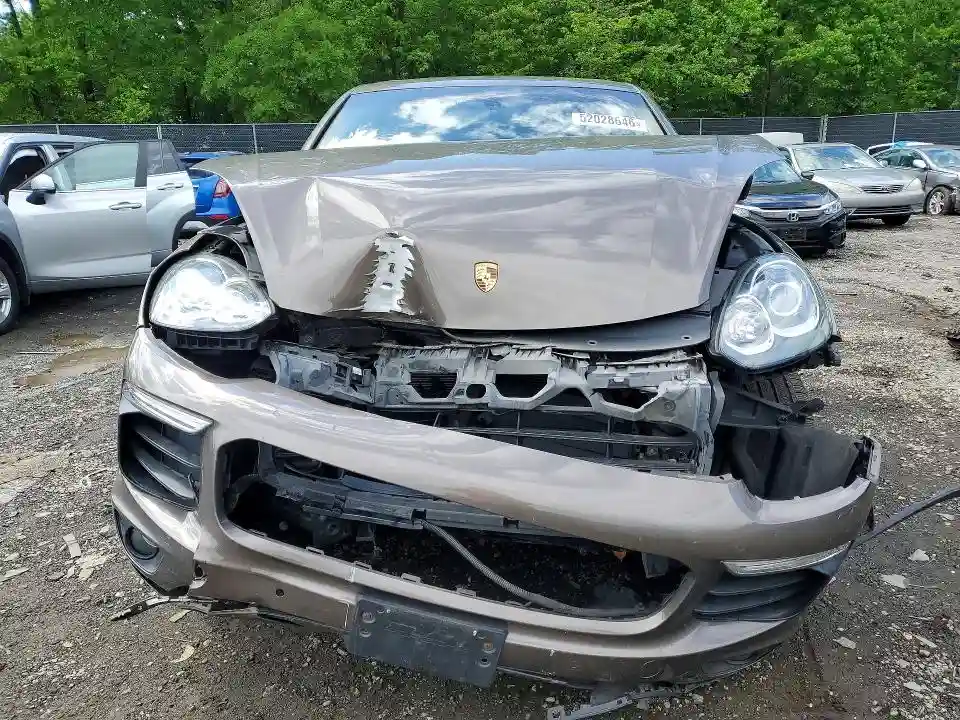 WP1AA2A23GKA14193 2016 PORSCHE CAYENNE-4