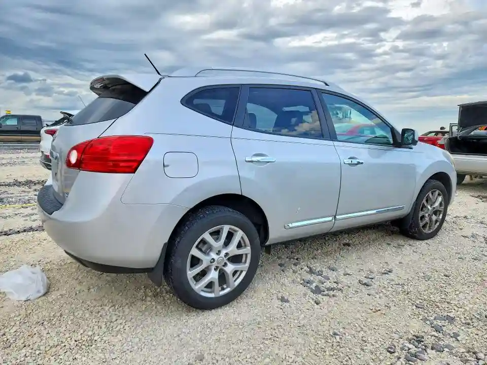 JN8AS5MT6DW528486 2013 NISSAN ROGUE-2