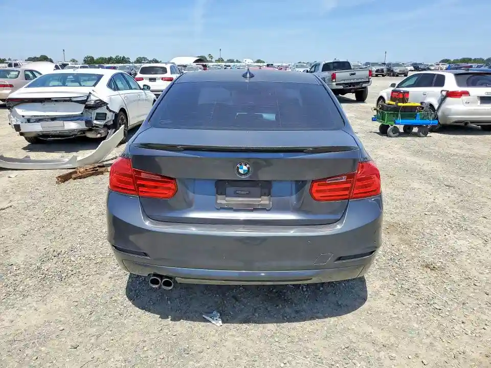 WBA3C1C56CF434133 2012 BMW 3 SERIES-5