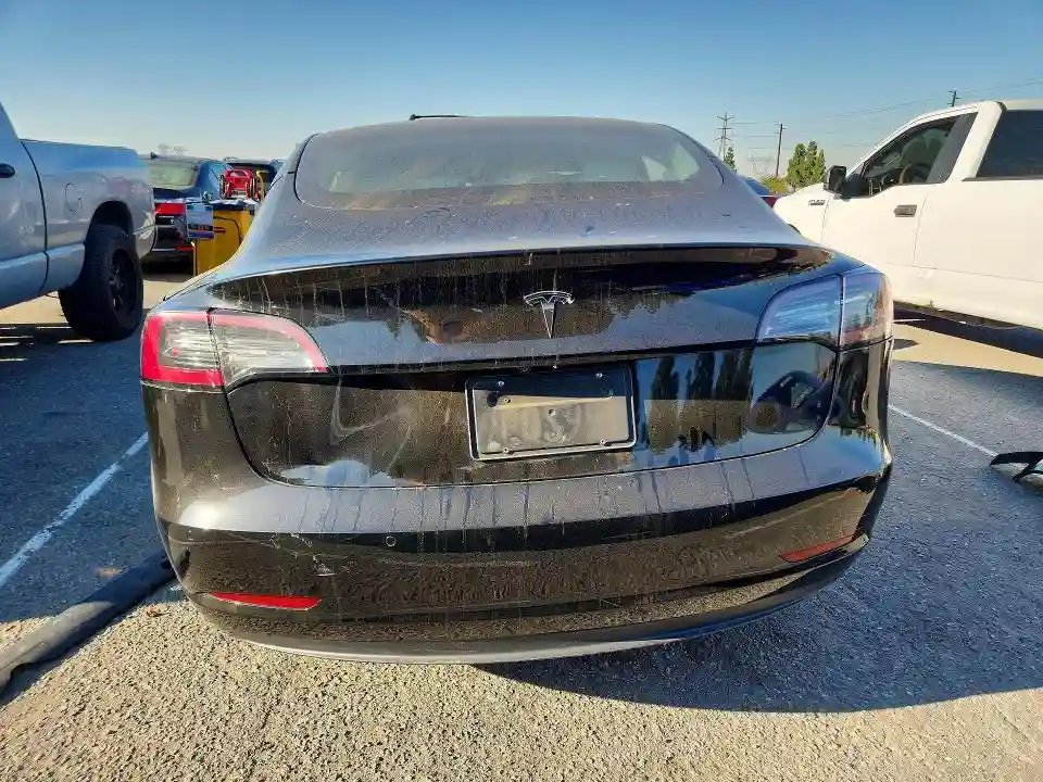 5YJ3E1EB8KF391577 2019 TESLA MODEL 3-5