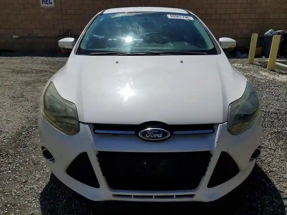 1FAHP3N26CL257926 2012 FORD FOCUS-4