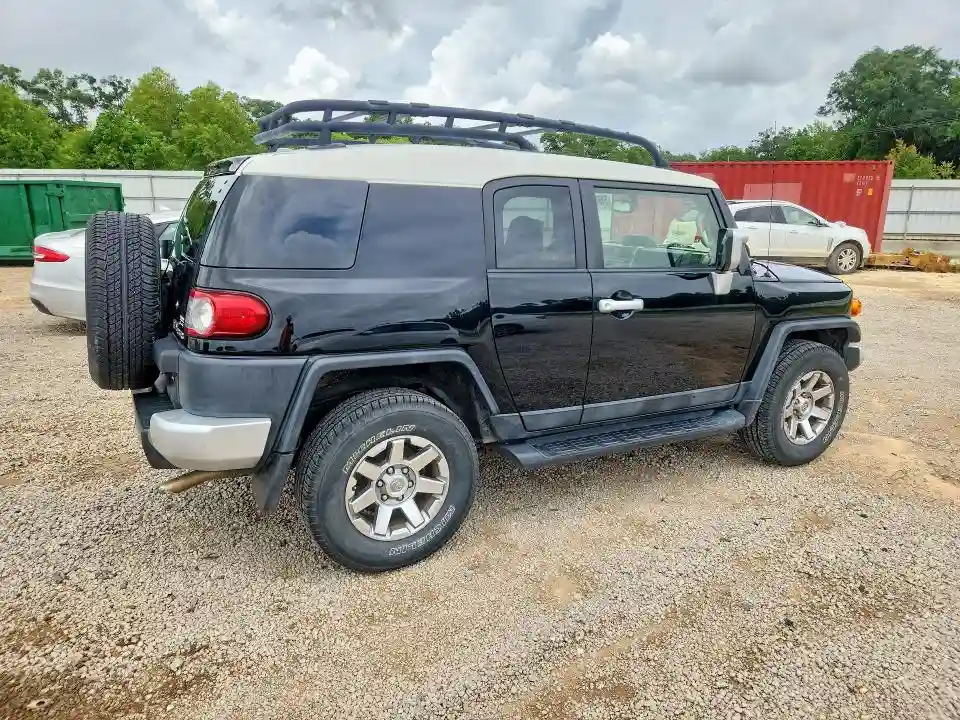 JTEBU4BF4EK186073 2014 TOYOTA FJ CRUISER-2