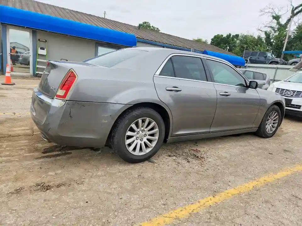 2C3CCAAG6CH107385 2012 CHRYSLER 300-2