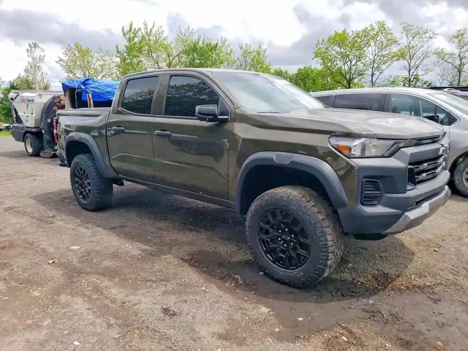 1GCPTEEK9P1139013 2023 CHEVROLET COLORADO T-3