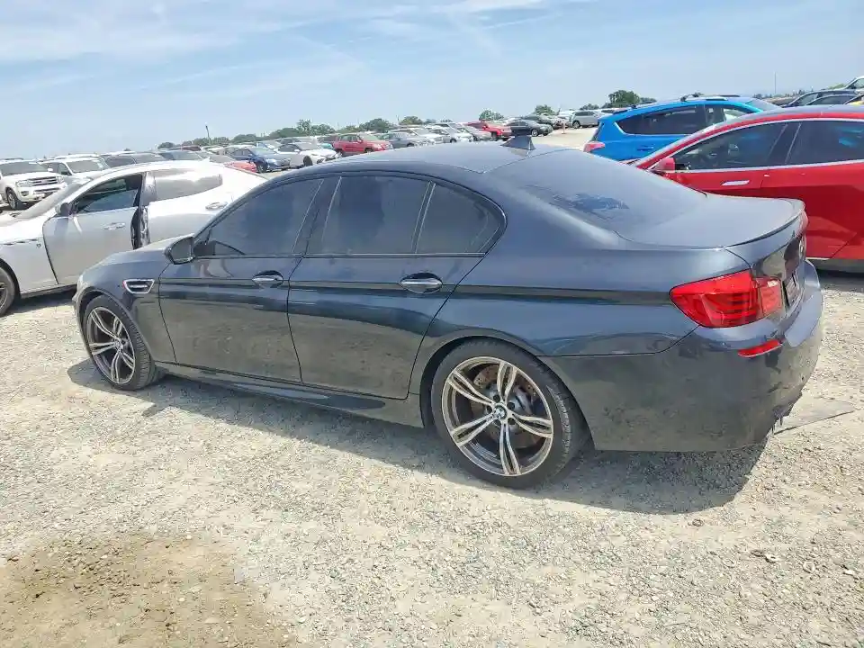 WBSFV9C59DD095852 2013 BMW M5-1