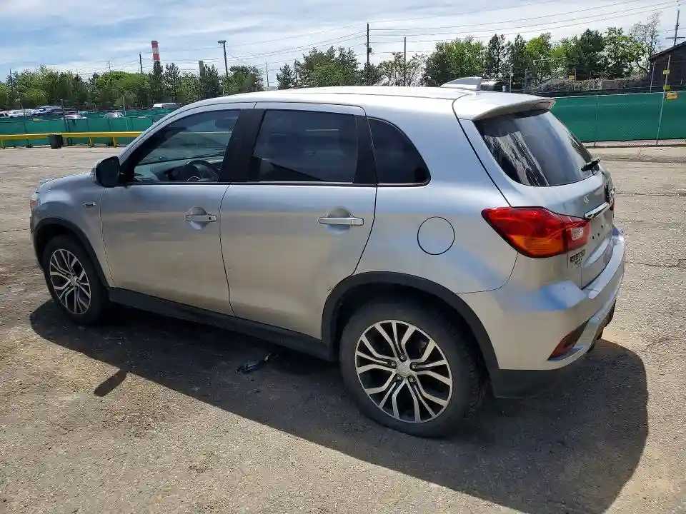 JA4AR3AU4JU025033 2018 MITSUBISHI OUTLANDER-1