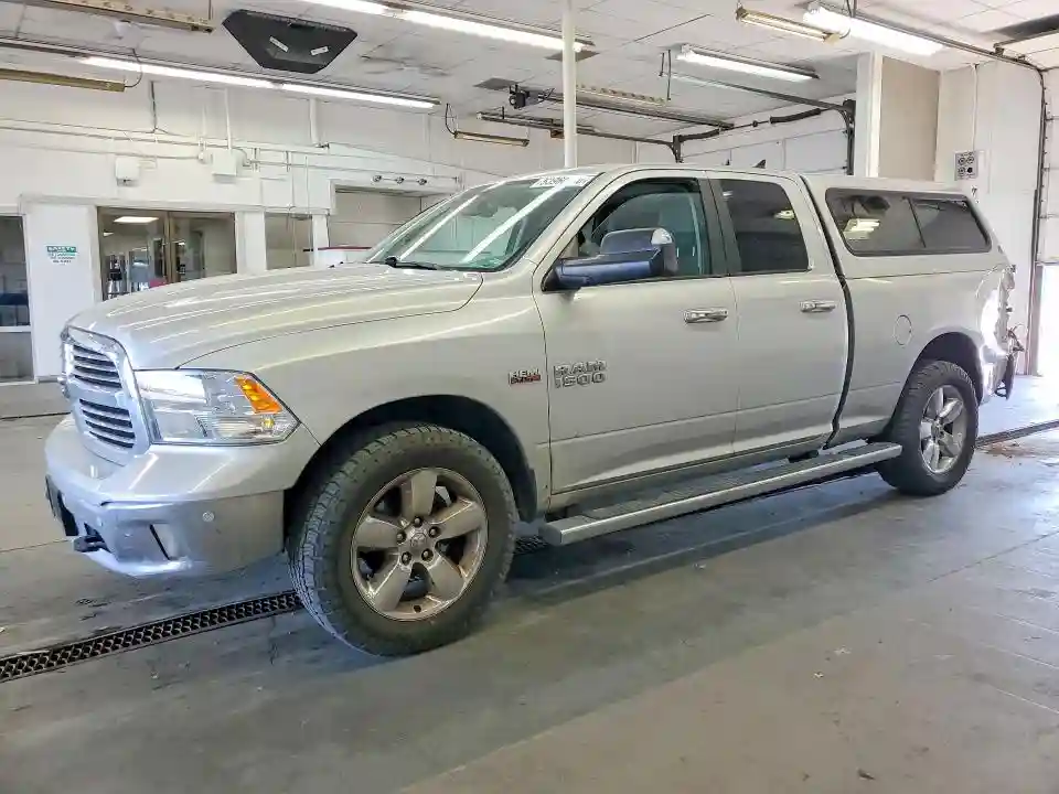 1C6RR7GT3JS198558 2018 RAM 1500-0