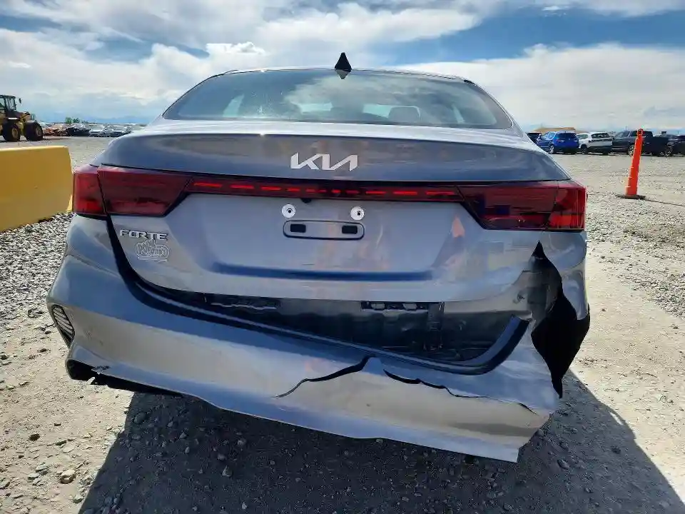 3KPF24AD8PE665274 2023 KIA FORTE LXS-5