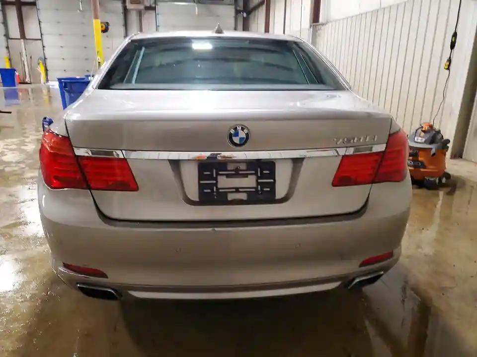 WBAKC8C51CC436720 2012 BMW 7 SERIES-5