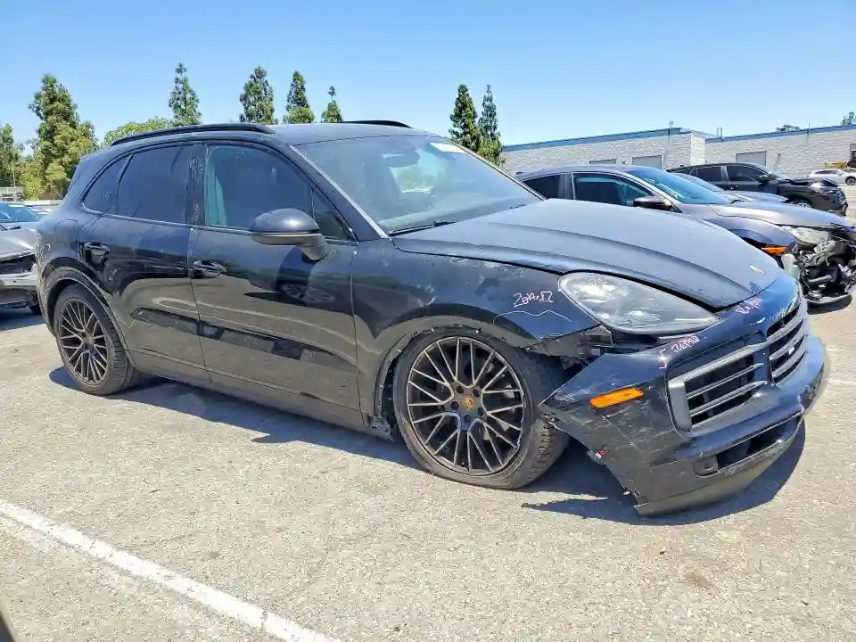 WP1AA2AY7LDA09453 2020 PORSCHE CAYENNE-3