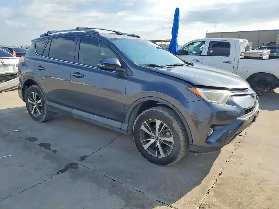 2T3WFREV0JW418492 2018 TOYOTA RAV4-3