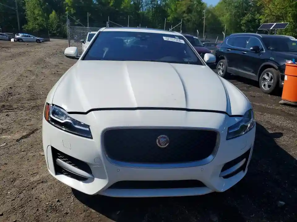 SAJBL4FX1JCY55237 2018 JAGUAR XF-4