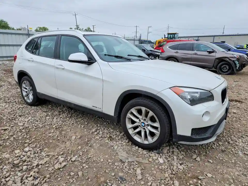 WBAVL1C59FVY31810 2015 BMW X1-3