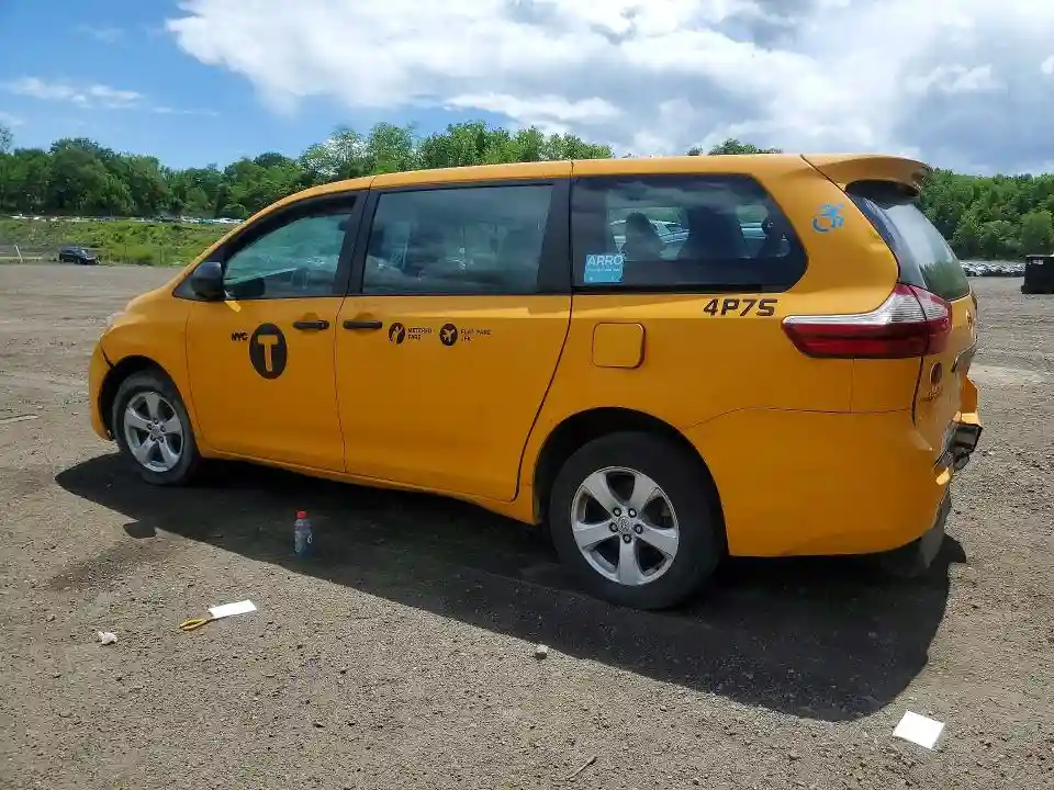 5TDZZ3DC6HS875823 2017 TOYOTA SIENNA-1