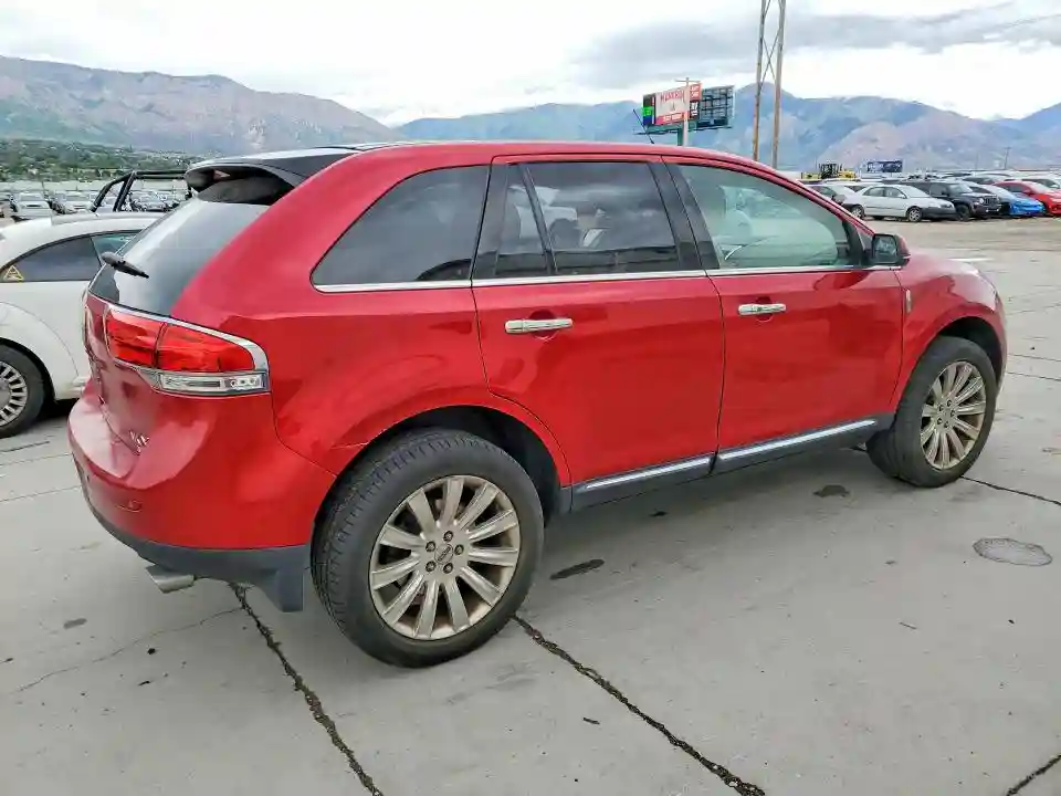 2LMDJ8JK5CBL12475 2012 LINCOLN MKX-2