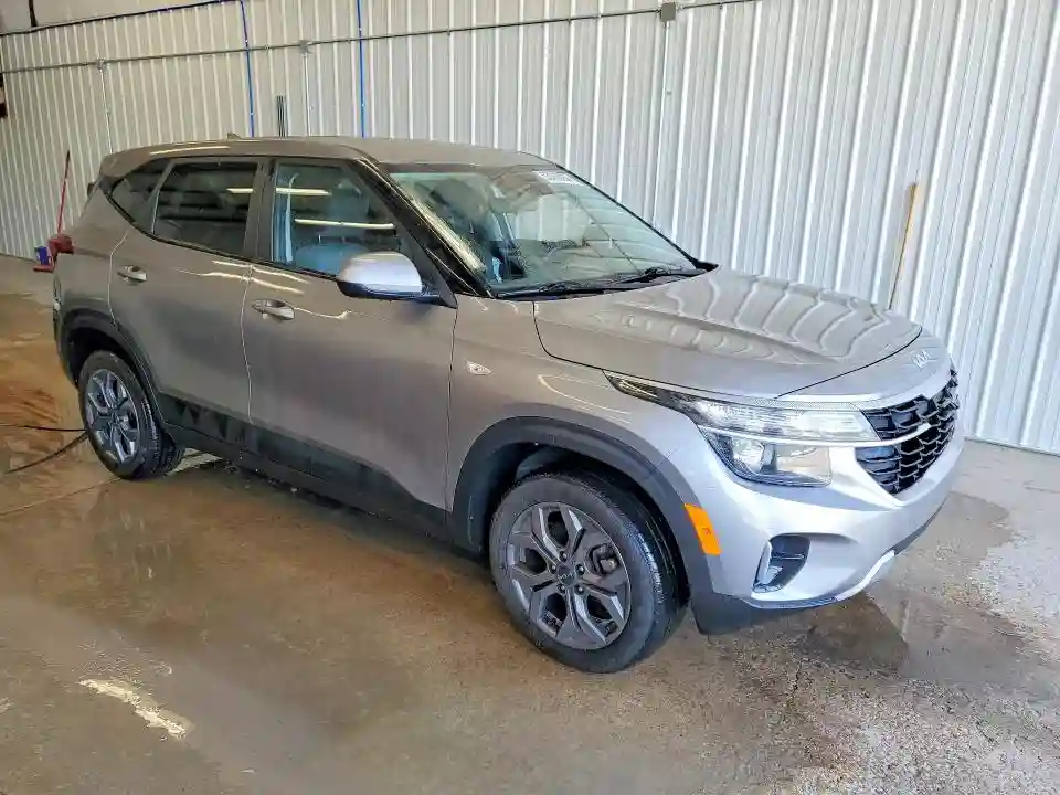 KNDEPCAA3S7737942 2025 KIA SELTOS-3
