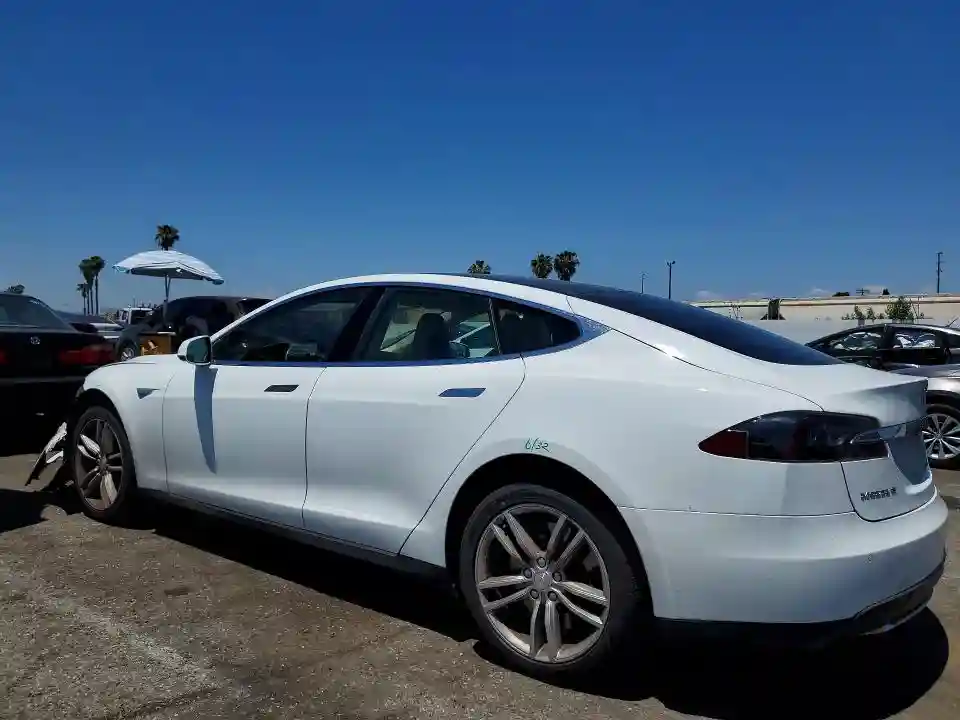 5YJSA1CG8DFP23087 2013 TESLA MODEL S-1