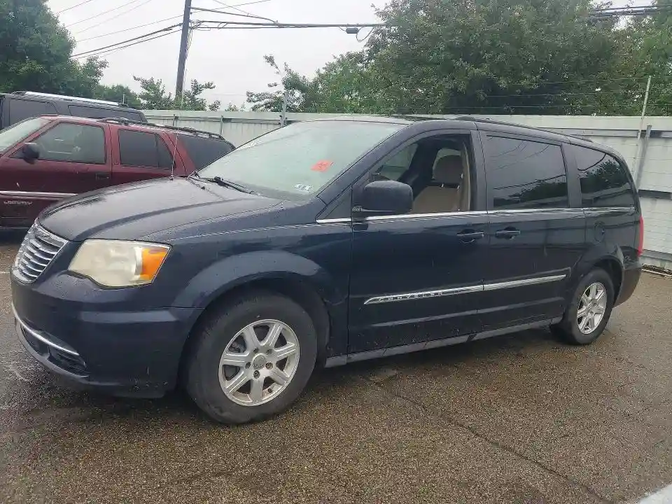 2A4RR5DG7BR615987 2011 CHRYSLER MINIVAN-0