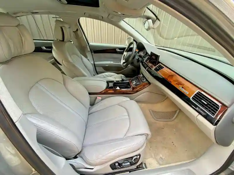 WAURVAFD7BN018734 2011 AUDI A8-4
