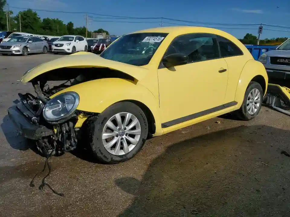 3VWF17AT9FM641210 2015 VOLKSWAGEN BEETLE-0