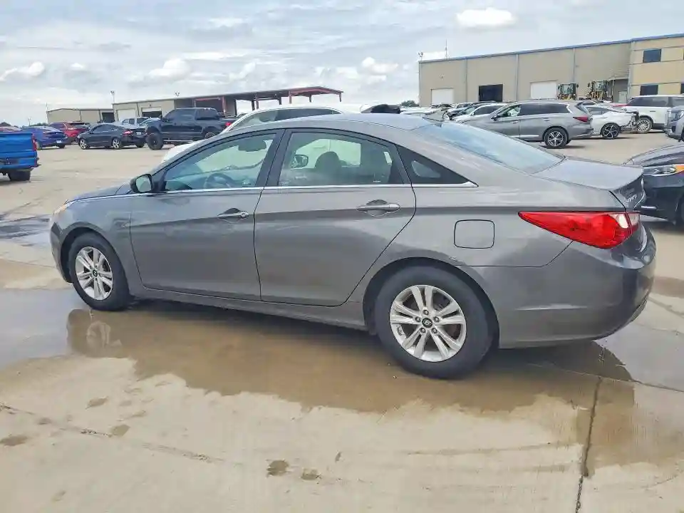 5NPEB4AC4DH718501 2013 HYUNDAI SONATA-1